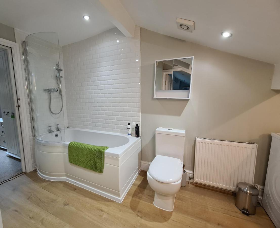 Stylish 2 Bedroom Apartment, Leeds Centre + Free Parking Exterior photo
